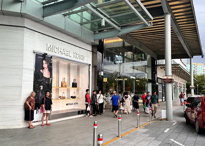 Mizu Homestay At Kk Times Square By R2